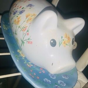 Pig butter dish